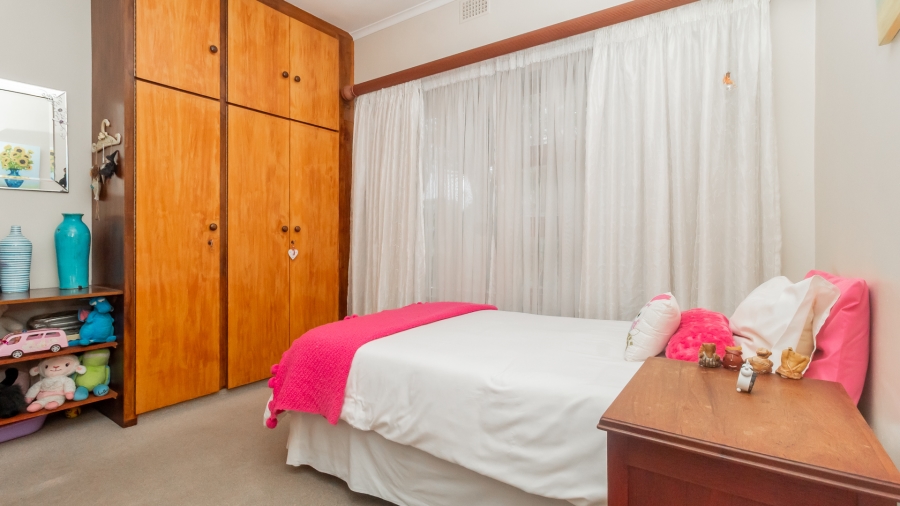 4 Bedroom Property for Sale in De La Haye Western Cape